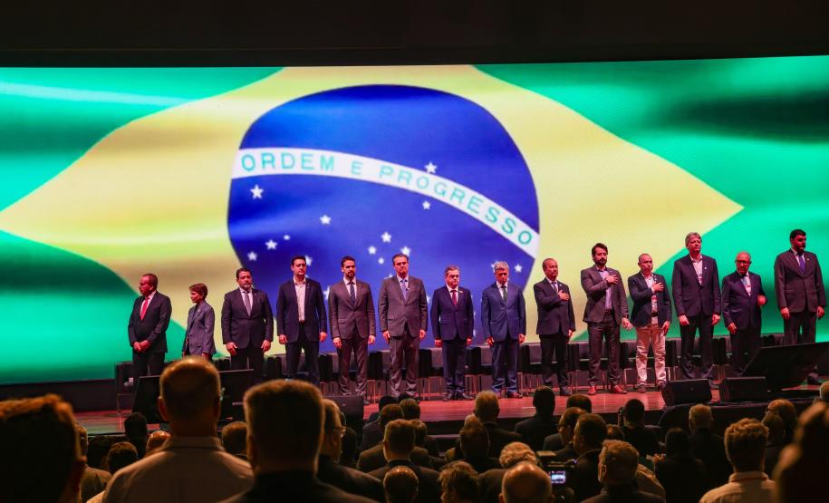 O governador Carlos Massa Ratinho Junior defendeu que o Paraná continue a explorar as suas potencialidades como um dos grandes produtores de alimento em escala global para continuar a promover o desenvolvimento socioeconômico do Estado.
