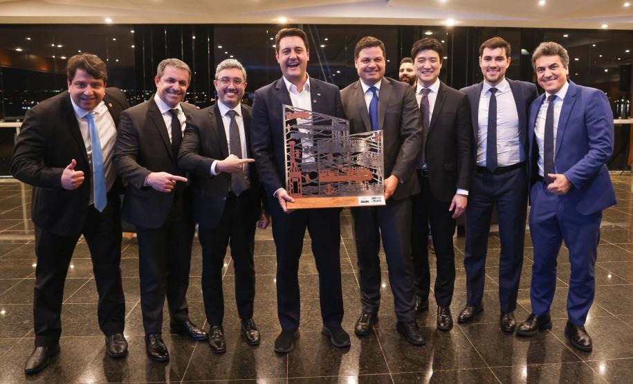 A Portos do Paraná conquistou pela quinta vez consecutiva o prêmio de melhor gestão portuária do País. O título foi recebido durante a 5ª edição Portos + Brasil, realizada nesta quarta-feira (07), em Brasília. A honraria é considerada a mais importante entre os portos públicos e homenageia as empresas com excelentes práticas de gestão portuária