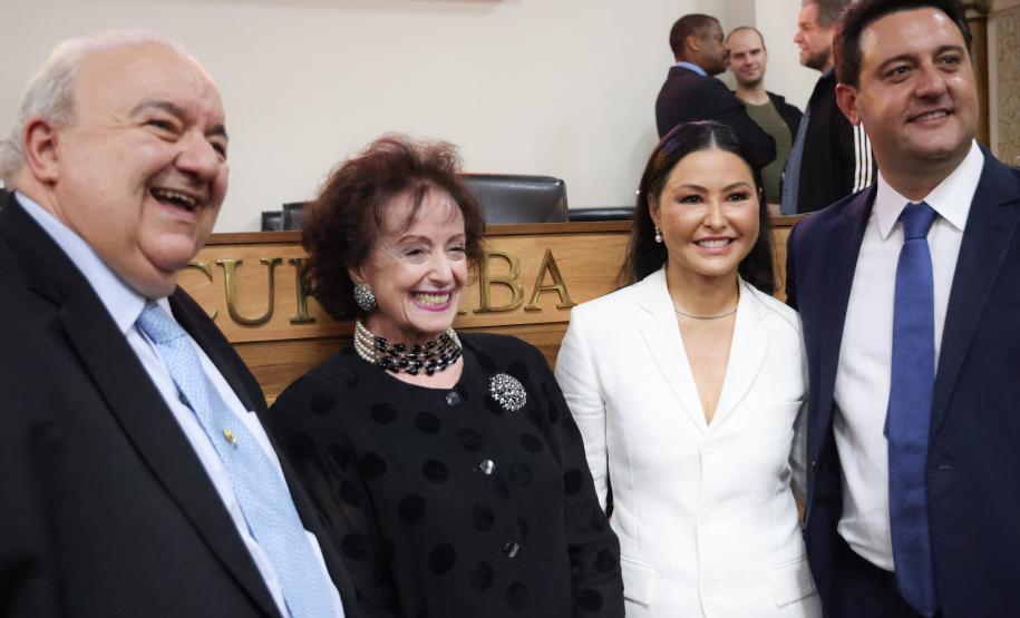 Governador decreta luto oficial pela morte da primeira-dama de Curitiba, Margarita SansoneGovernador decreta luto oficial pela morte da primeira-dama de Curitiba, Margarita Sansone