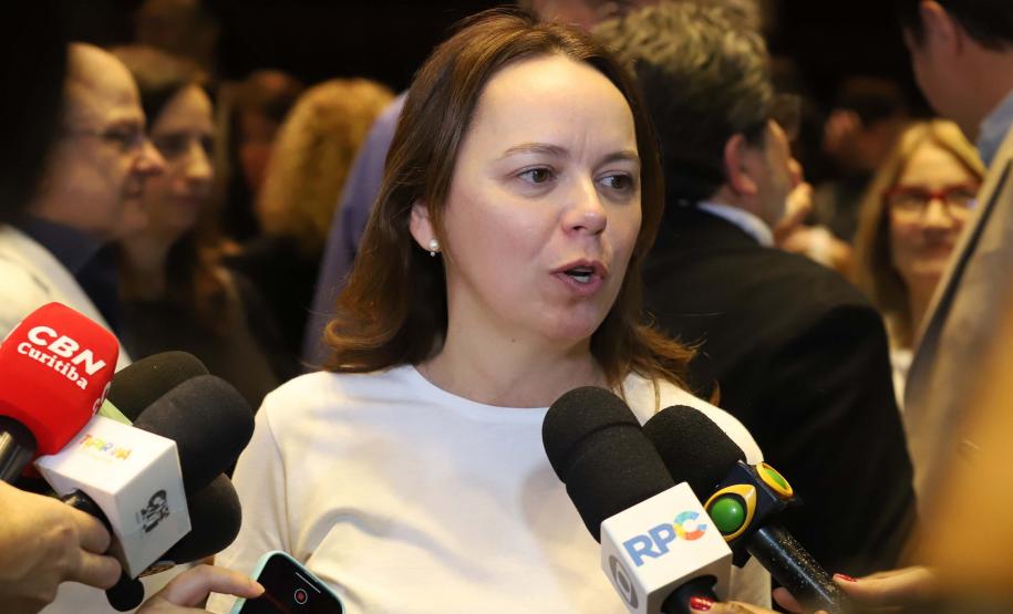 O governador Carlos Massa Ratinho Junior anuncia nesta quinta-feira (12) o repasse R$ 50 milhões para reforma, revitalização, adequação e modernização da estrutura do teatro, além da aquisição de novos equipamentos e instrumentos para Orquestra Sinfônica do Paraná