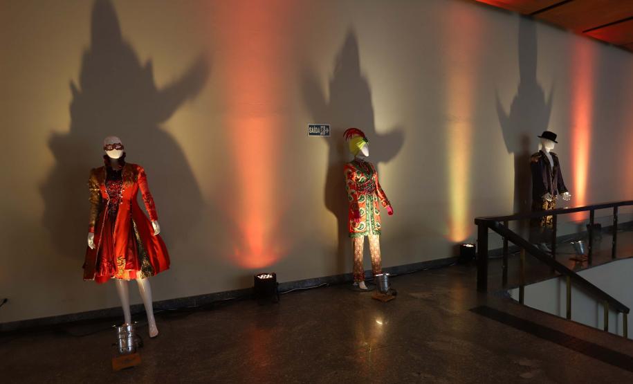 O governador Carlos Massa Ratinho Junior anuncia nesta quinta-feira (12) o repasse R$ 50 milhões para reforma, revitalização, adequação e modernização da estrutura do teatro, além da aquisição de novos equipamentos e instrumentos para Orquestra Sinfônica do Paraná