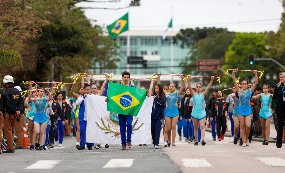TV Paraná Turismo transmite ao vivo desfile de 7 de Setembro neste sábado
