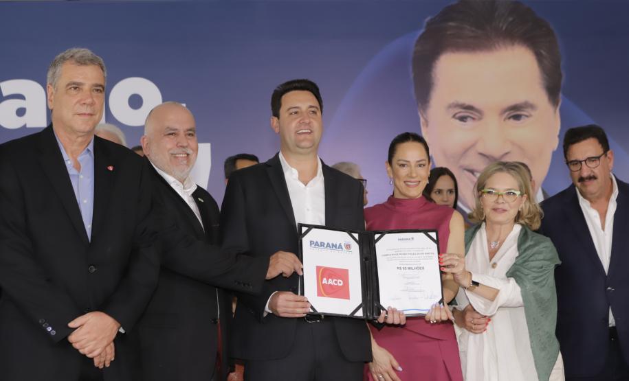 Em parceria com AACD, governador anuncia Complexo de Reabilitação Silvio Santos