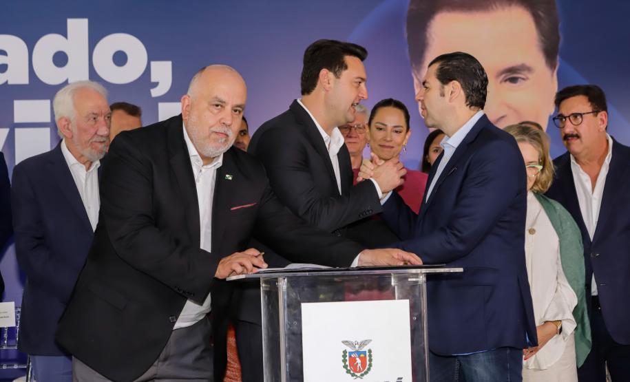 Em parceria com AACD, governador anuncia Complexo de Reabilitação Silvio Santos