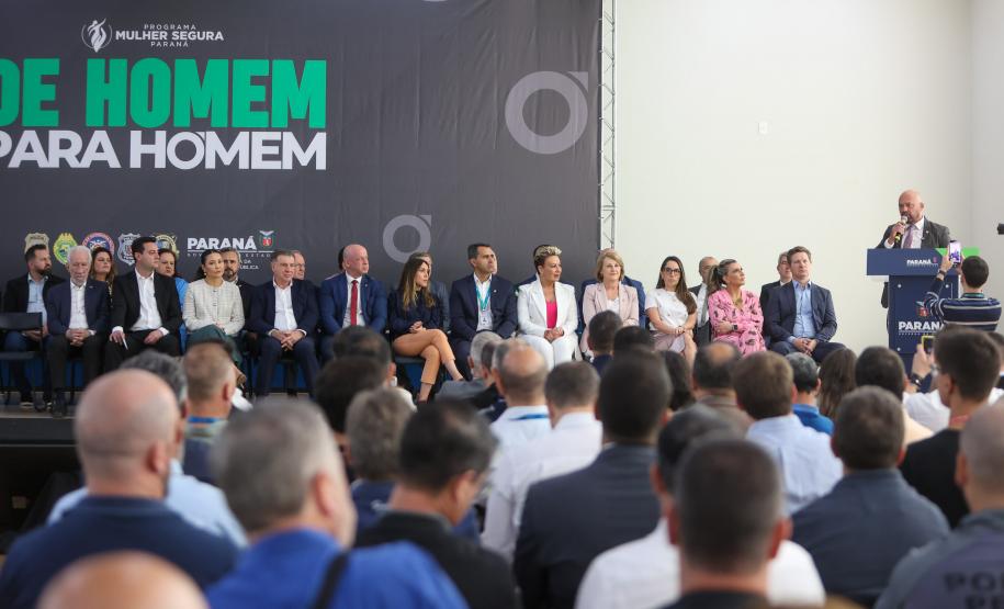 Governador lança projeto de conscientização masculina para combater violência contra a mulher