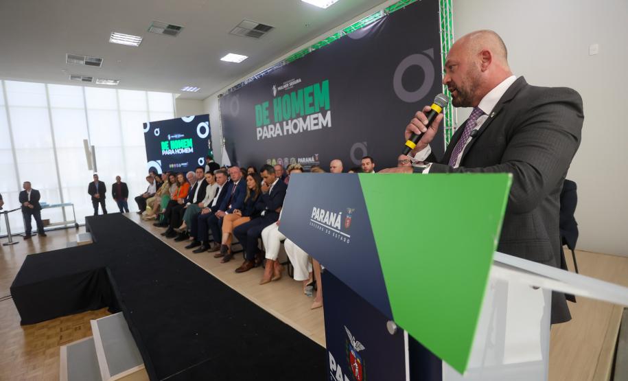 Governador lança projeto de conscientização masculina para combater violência contra a mulher