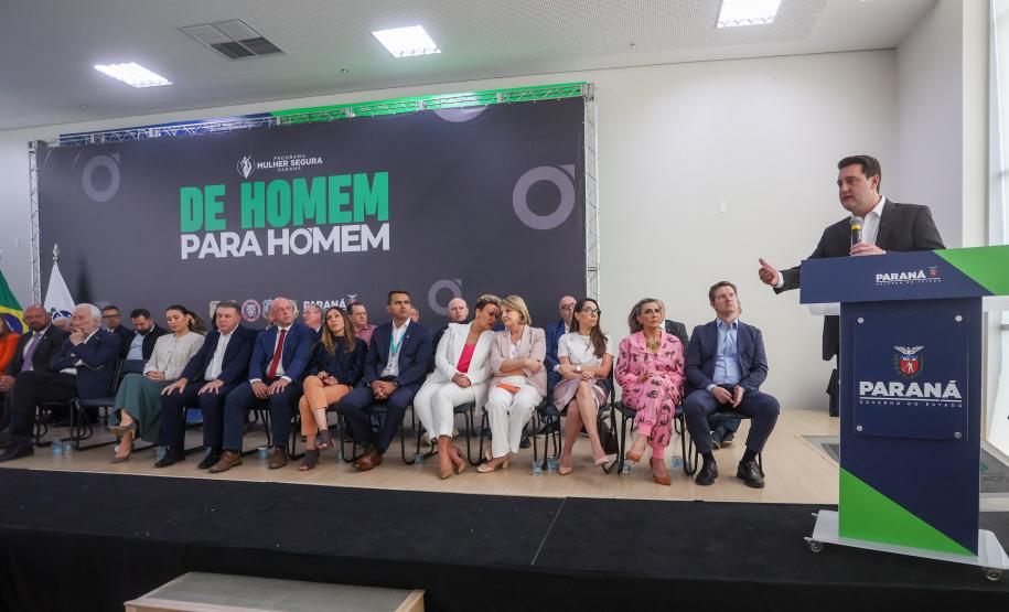 Governador lança projeto de conscientização masculina para combater violência contra a mulher