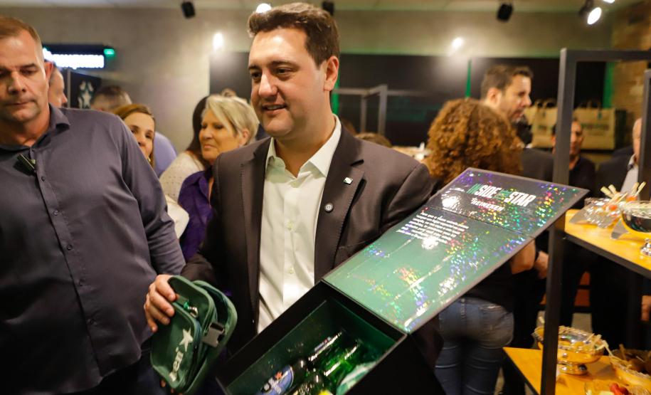 Ponta Grossa, 12 de setembro de 2024 - O governador Carlos Massa Ratinho Junior visita a fábrica da Heineken.