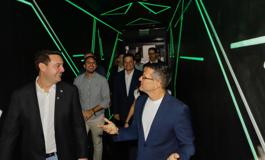 Ponta Grossa, 12 de setembro de 2024 - O governador Carlos Massa Ratinho Junior visita a fábrica da Heineken.