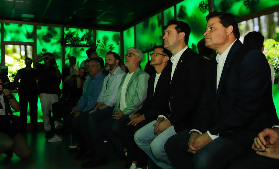 Ponta Grossa, 12 de setembro de 2024 - O governador Carlos Massa Ratinho Junior visita a fábrica da Heineken.