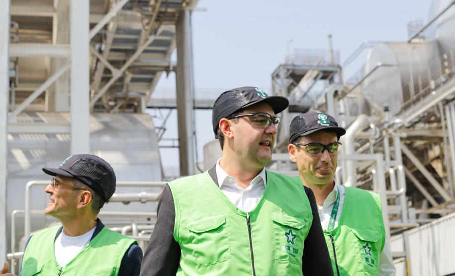 Ponta Grossa, 12 de setembro de 2024 - O governador Carlos Massa Ratinho Junior visita a fábrica da Heineken.