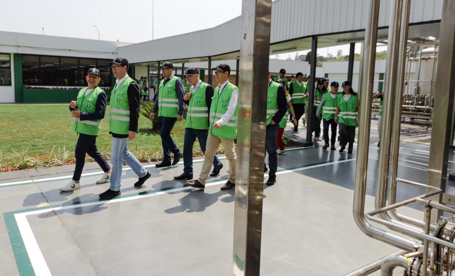 Ponta Grossa, 12 de setembro de 2024 - O governador Carlos Massa Ratinho Junior visita a fábrica da Heineken.