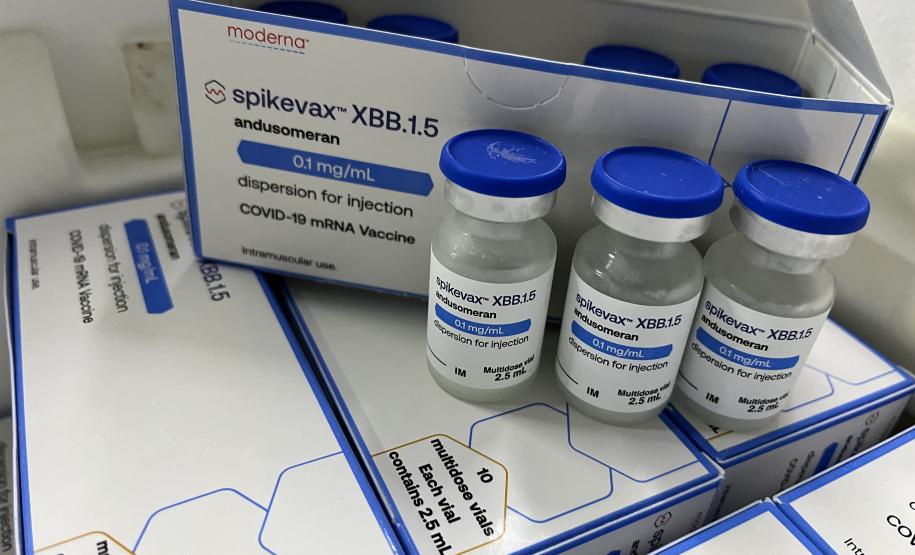 Paraná recebe 35 mil vacinas contra a Covid-19 e Saúde reforça cuidados de prevenção