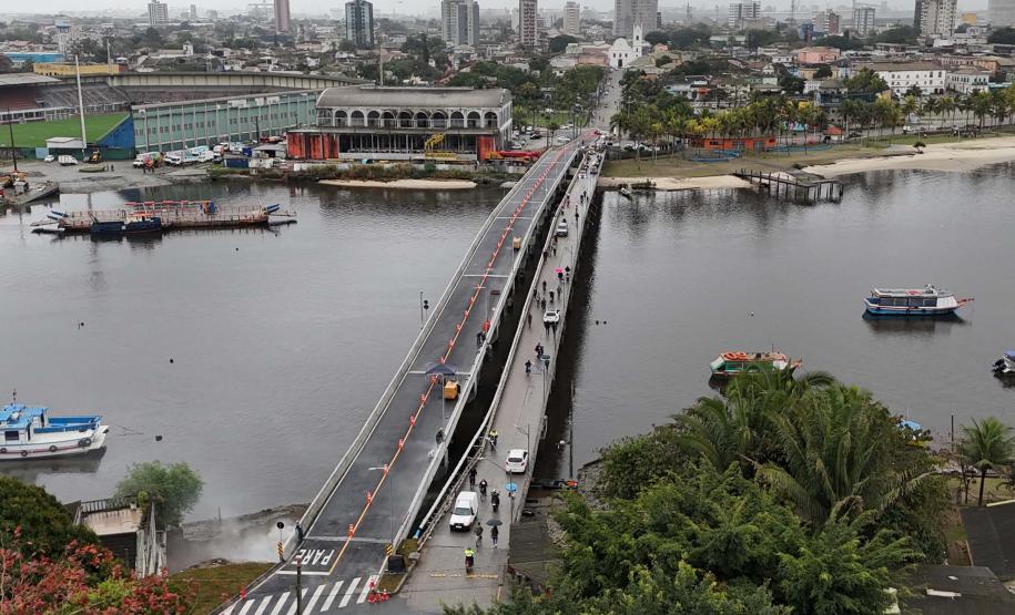Governador inaugura ponte que liga Ilha dos Valadares ao centro de Paranaguá