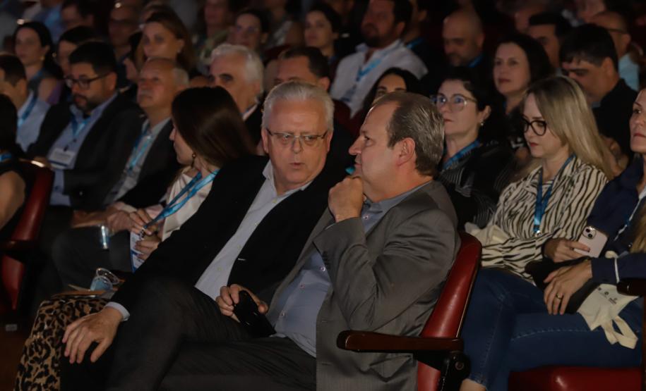 Estado viabiliza com o Google qualificação em IA para alunos das universidades estaduais