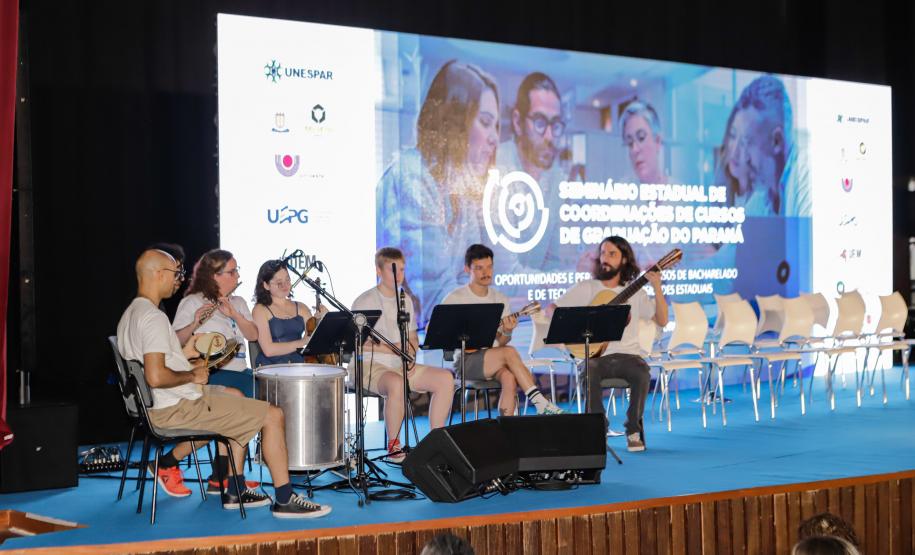 Estado viabiliza com o Google qualificação em IA para alunos das universidades estaduais
