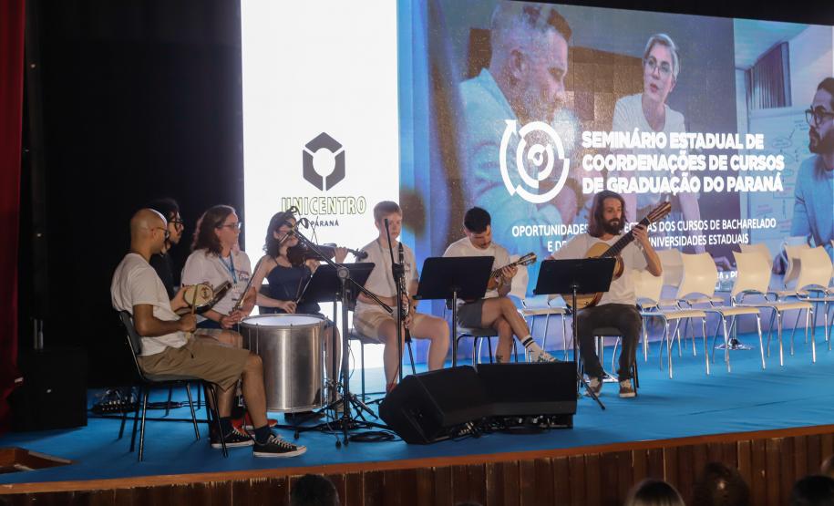 Estado viabiliza com o Google qualificação em IA para alunos das universidades estaduais