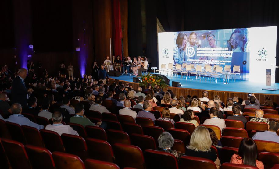 Estado viabiliza com o Google qualificação em IA para alunos das universidades estaduais