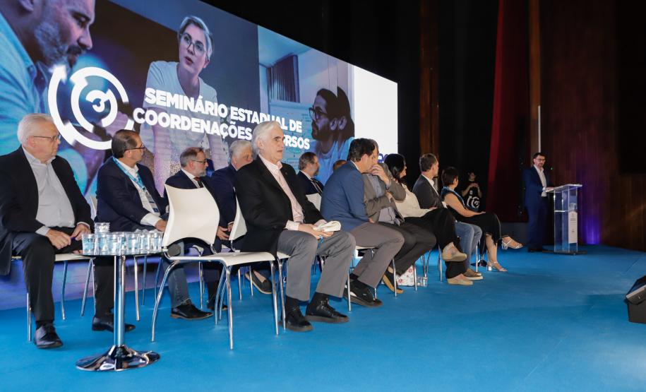 Estado viabiliza com o Google qualificação em IA para alunos das universidades estaduais