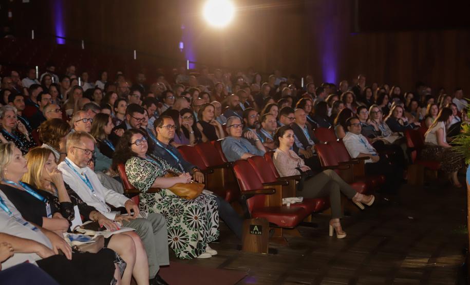 Estado viabiliza com o Google qualificação em IA para alunos das universidades estaduais