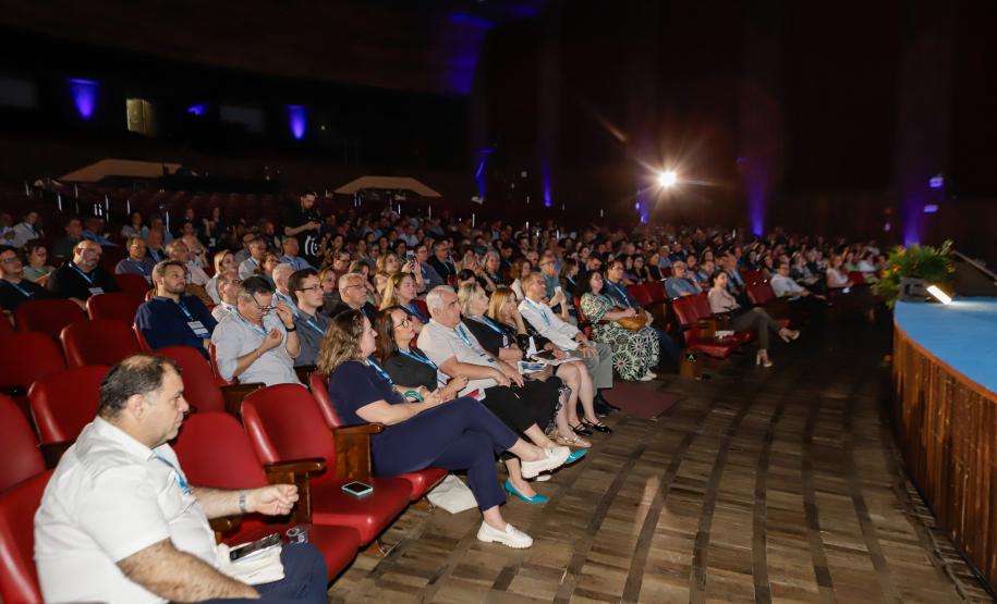 Estado viabiliza com o Google qualificação em IA para alunos das universidades estaduais