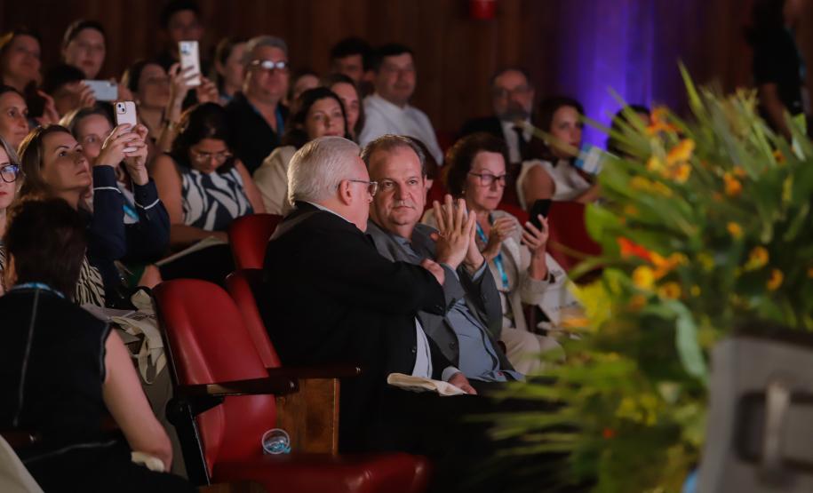 Estado viabiliza com o Google qualificação em IA para alunos das universidades estaduais