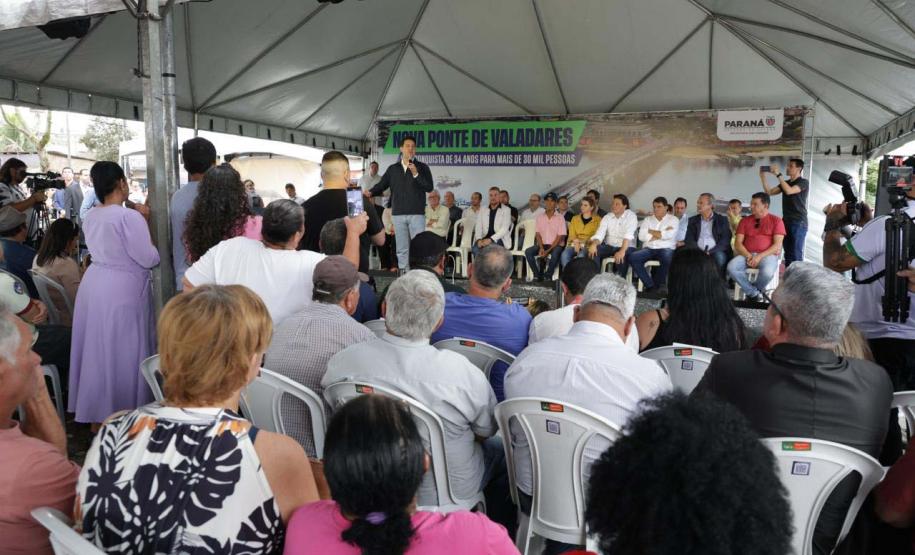 Governador inaugura ponte que liga Ilha dos Valadares ao centro de Paranaguá