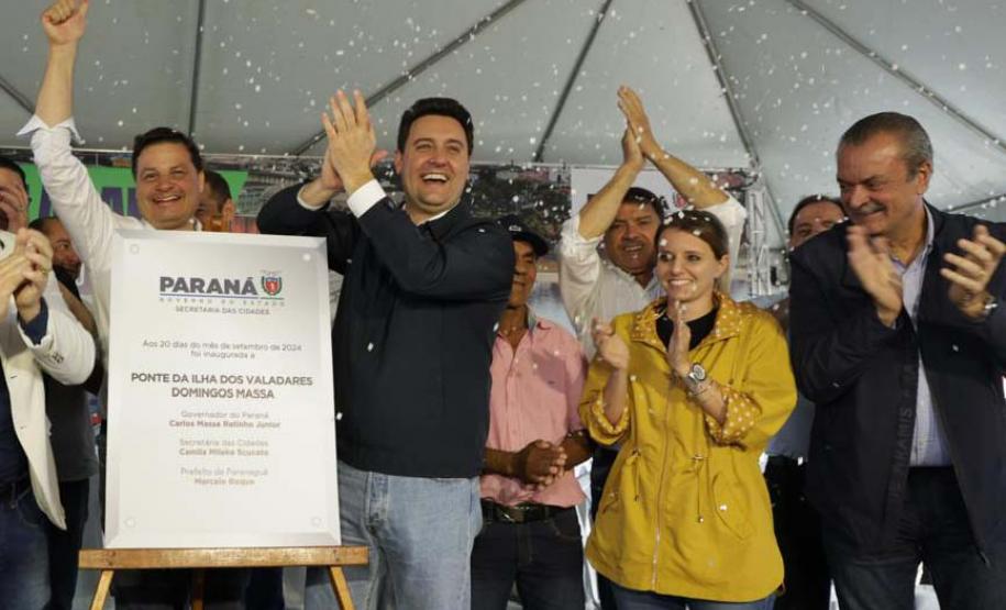 Governador inaugura ponte que liga Ilha dos Valadares ao centro de Paranaguá