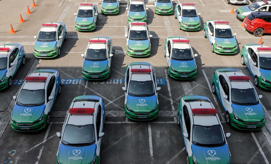 Curitiba, 23 de setembro de 2024 - O governador Carlos Massa Ratinho Junior realiza a entrega de veículos destinados ao serviço de transporte de órgãos.