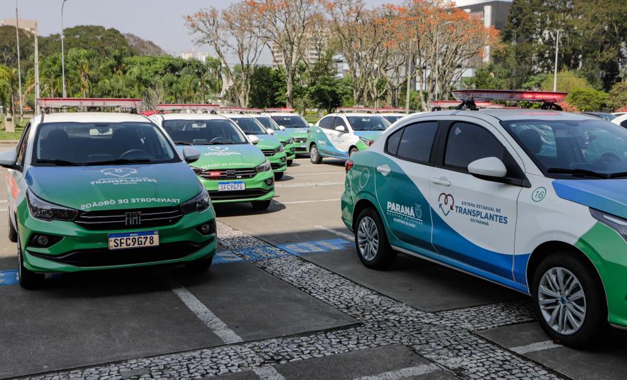 Curitiba, 23 de setembro de 2024 - O governador Carlos Massa Ratinho Junior realiza a entrega de veículos destinados ao serviço de transporte de órgãos.