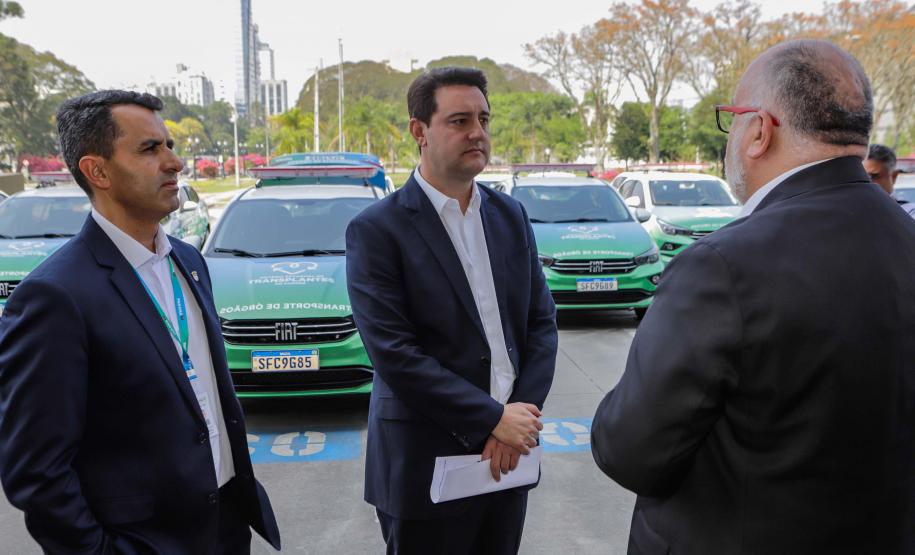 Curitiba, 23 de setembro de 2024 - O governador Carlos Massa Ratinho Junior realiza a entrega de veículos destinados ao serviço de transporte de órgãos.
