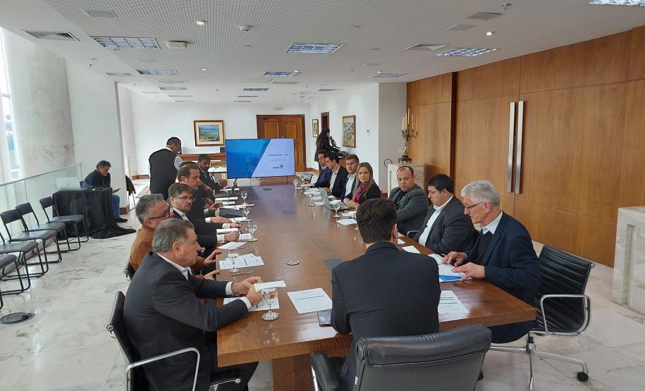 Comitê de Governança Fiscal apresenta panorama das contas públicas ao governador Carlos Massa Ratinho Junior