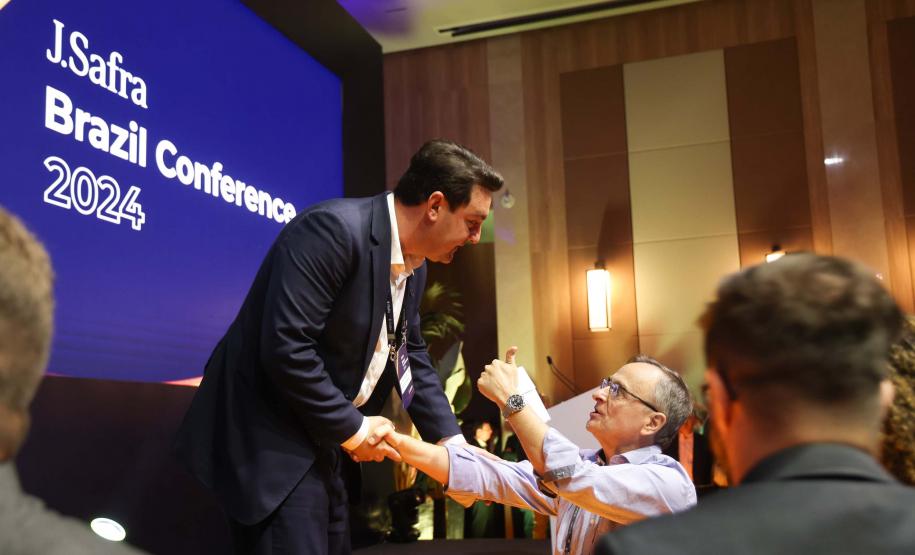 Ratinho Junior defende privatizações e concessões em evento com investidores