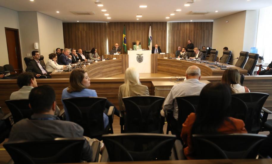 Sesa empenhou R$ 4,4 bilhões em ações e serviços de saúde, mais do que a meta do ano