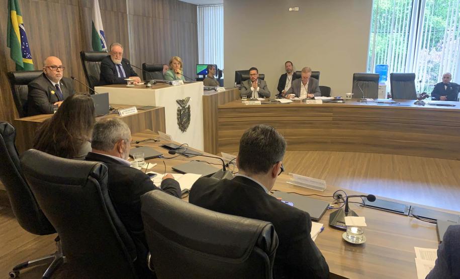 Sesa empenhou R$ 4,4 bilhões em ações e serviços de saúde, mais do que a meta do ano