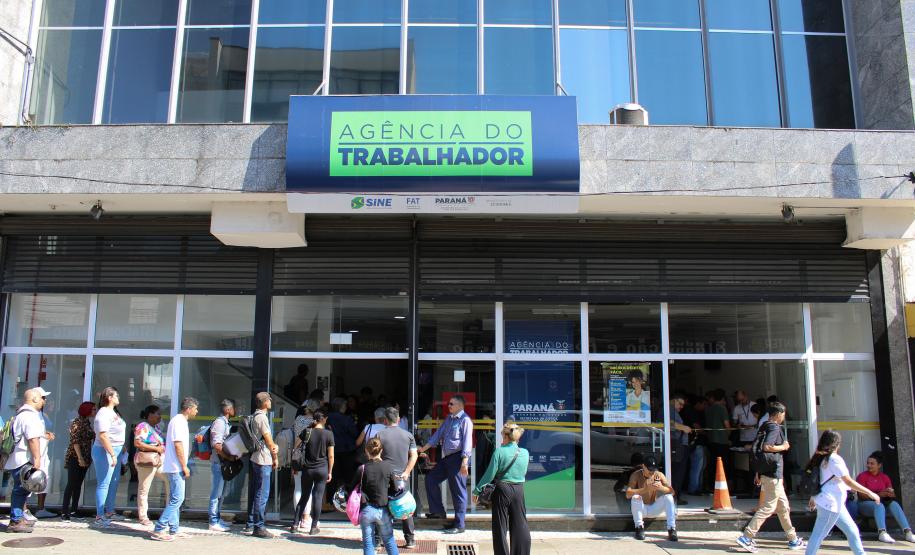 Oportunidade em todo Paraná: semana começa com 22,3 mil vagas de emprego