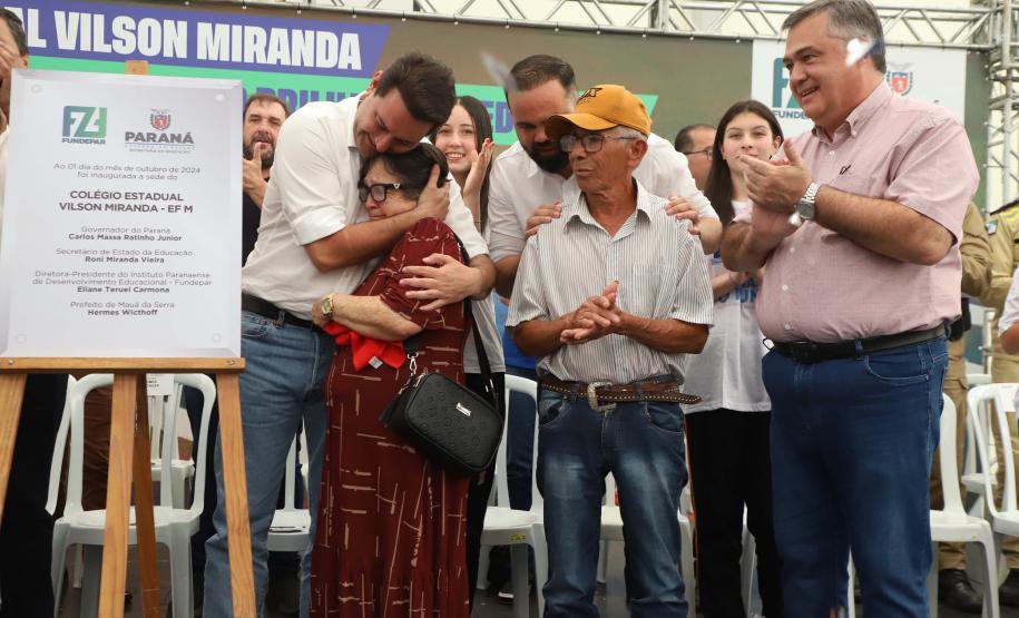 Com investimento de R$ 10 milhões, governador inaugura colégio em Mauá da Serra