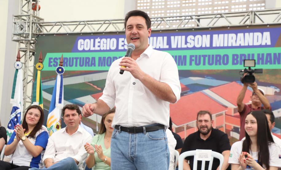 Com investimento de R$ 10 milhões, governador inaugura colégio em Mauá da Serra