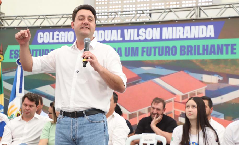 Com investimento de R$ 10 milhões, governador inaugura colégio em Mauá da Serra