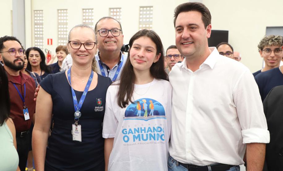 Com investimento de R$ 10 milhões, governador inaugura colégio em Mauá da Serra