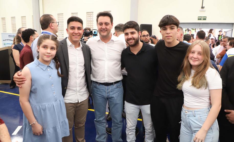 Com investimento de R$ 10 milhões, governador inaugura colégio em Mauá da Serra