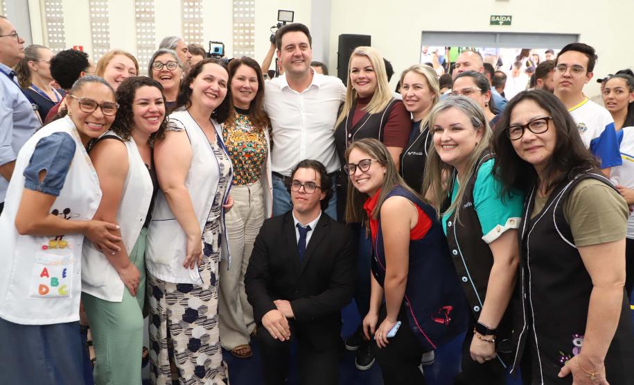 Com investimento de R$ 10 milhões, governador inaugura colégio em Mauá da Serra