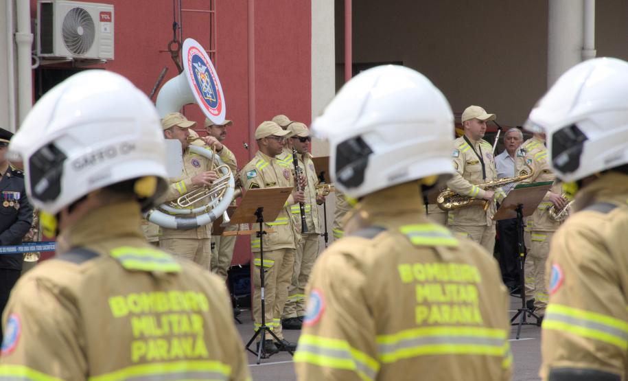Corpo de Bombeiros festeja 112 anos com homenagens e entrega de viaturas