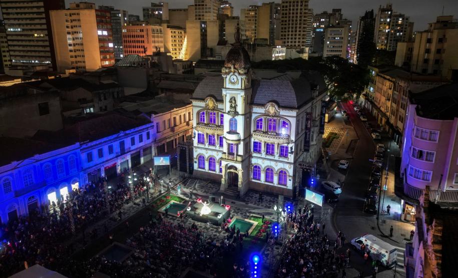 Calendário de novembro tem shows natalinos, festas religiosas e frango na telha