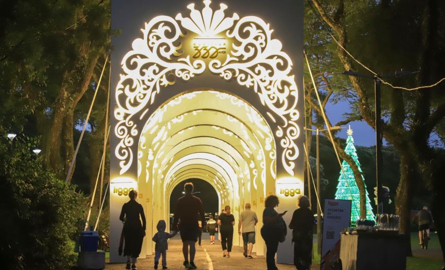 Calendário de novembro tem shows natalinos, festas religiosas e frango na telha