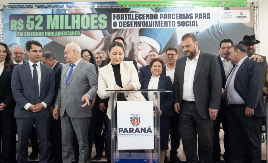 Governador anuncia R$ 52 milhões em emendas para organizações sociais