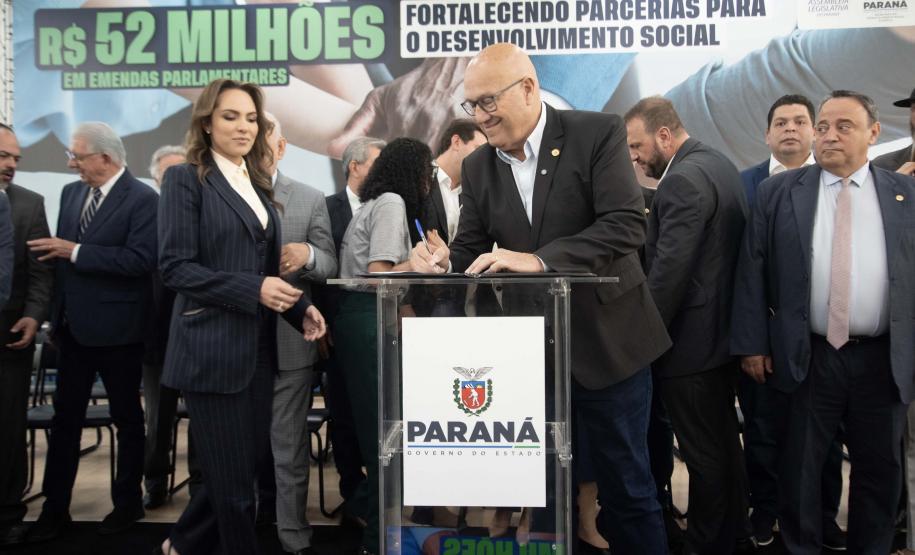 Governador anuncia R$ 52 milhões em emendas para organizações sociais