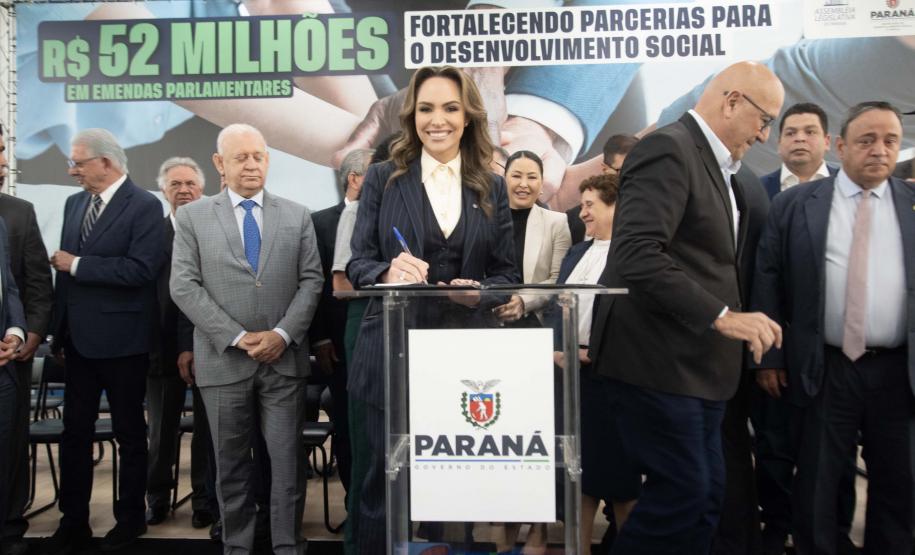 Governador anuncia R$ 52 milhões em emendas para organizações sociais