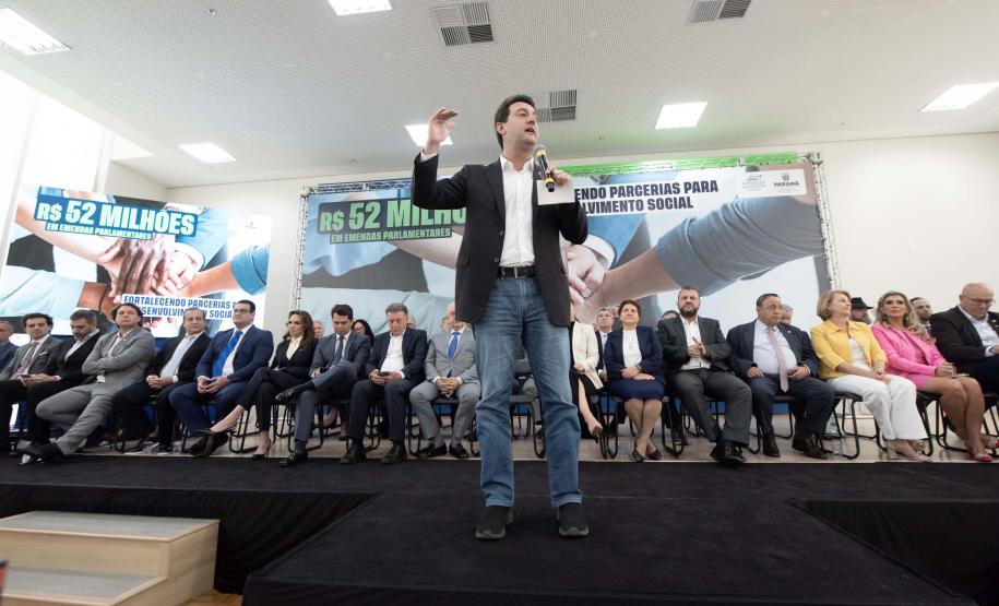 Governador anuncia R$ 52 milhões em emendas para organizações sociais