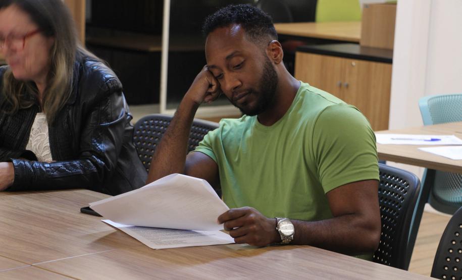 Nando Reis, sertanejos, peças teatrais e novas exposições no MON: confira a agenda cultural